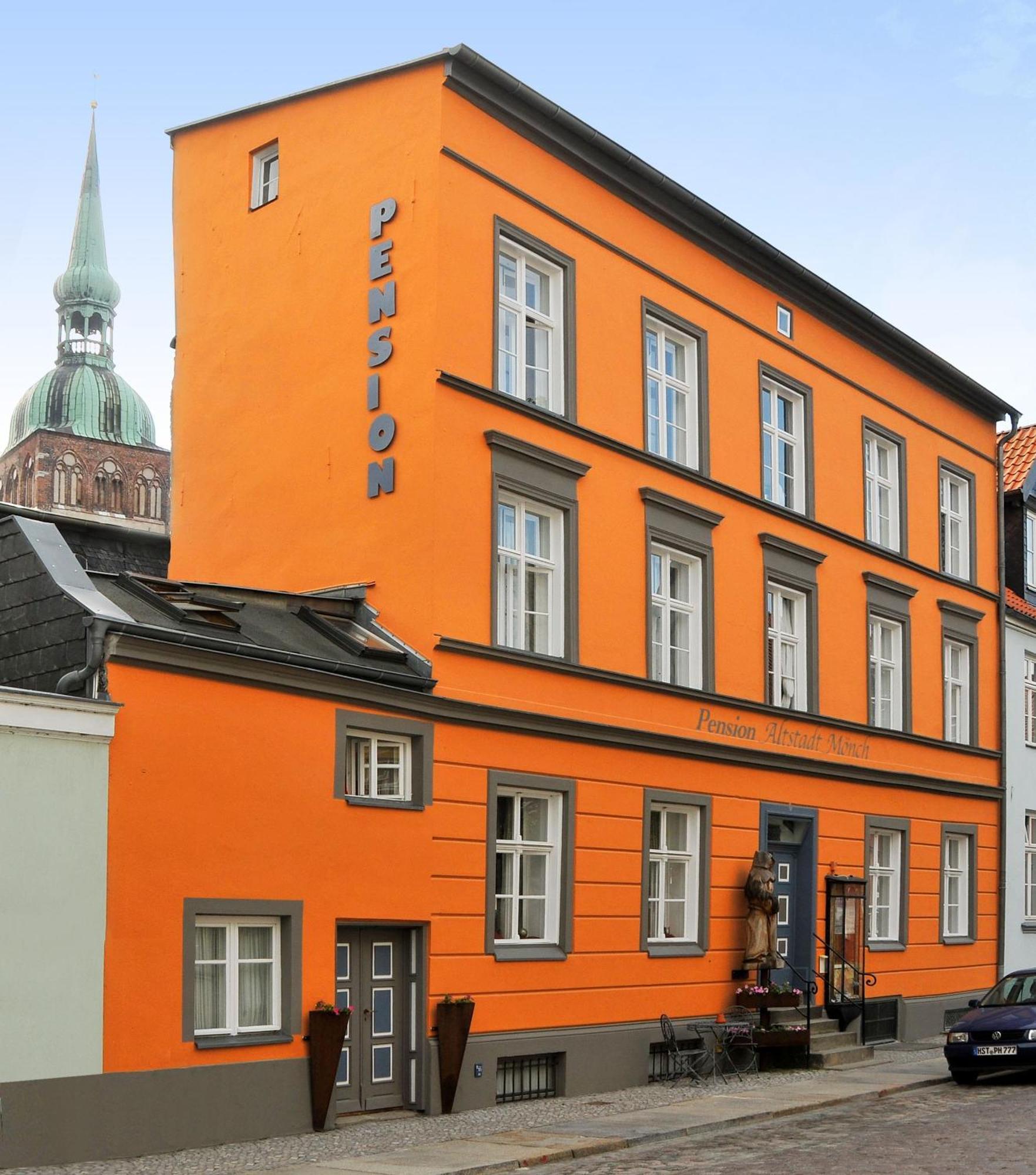 Pension Altstadt Moench In Top Lage Preis Inclusive 5 Prozent Bettensteuer Und Fruehstueck Штральзунд Экстерьер фото